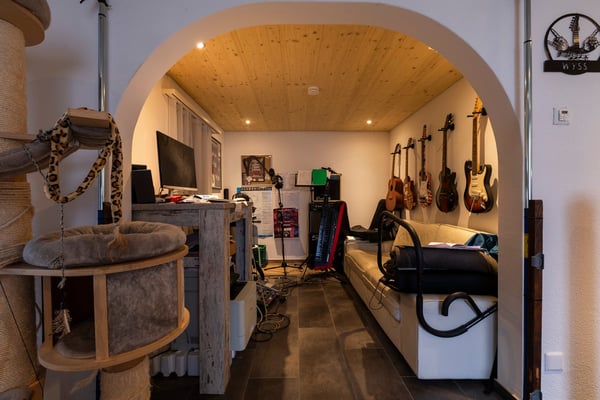 Grosszügiges 1-Zimmer-Einfamilienhaus mit Garten und Landreserve 21