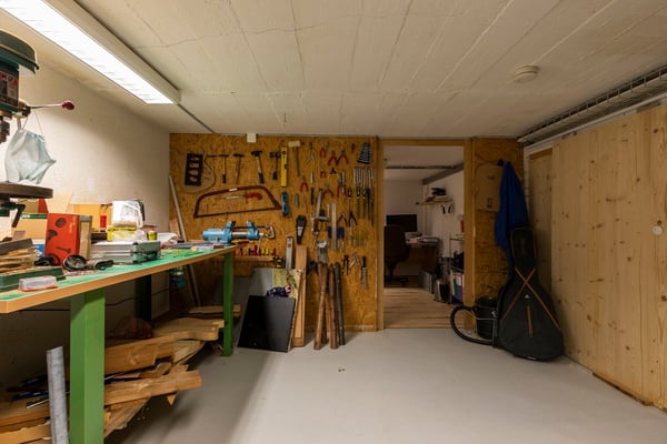 Grosszügiges 1-Zimmer-Einfamilienhaus mit Garten und Landreserve 17