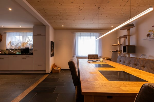 Grosszügiges 1-Zimmer-Einfamilienhaus mit Garten und Landreserve 26