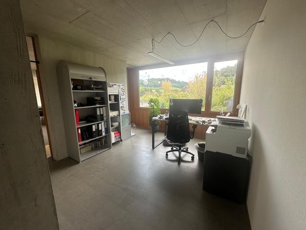 Architektonisches Meisterwerk in Sichtbeton – 1.5-Zimmer-Maisonette mit zwei Terrassen 18