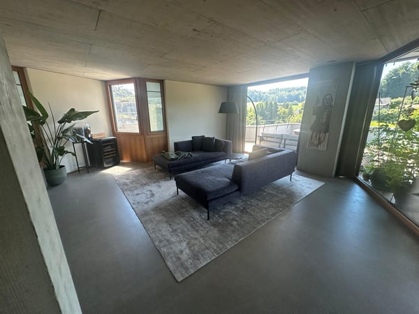 Architektonisches Meisterwerk in Sichtbeton – 1.5-Zimmer-Maisonette mit zwei Terrassen 13