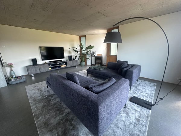 Architektonisches Meisterwerk in Sichtbeton – 1.5-Zimmer-Maisonette mit zwei Terrassen 14