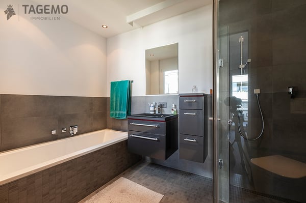 Ihr Reich über den Dächern – gesamtes oberstes Stockwerk mit Liftzugang direkt zur Attika-Wohnung 15