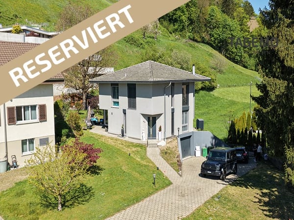 RESERVIERT!!!Eleganz, Licht und Wohnqualität auf hohem Niveau mit Stil und Ruhe.