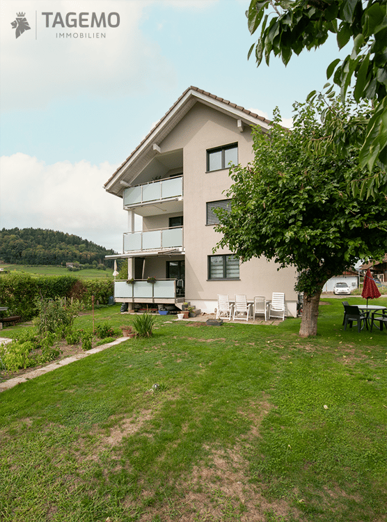 Zwei Wohnungen. Ein Haus. Viele Möglichkeiten für eine Investition. 1
