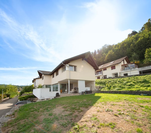 Grosszügiges 5.5-Zimmer-Einfamilienhaus mit Panorama-Terrasse in Strengelbach
