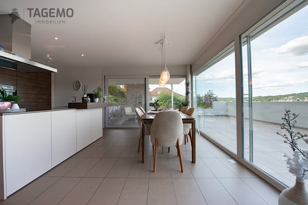 Grosszügiges 5.5-Zimmer-Einfamilienhaus mit Panorama-Terrasse in Strengelbach 9