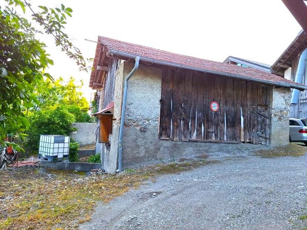 à Montana Village 2 places de parc couvert + Grange/ètable 3