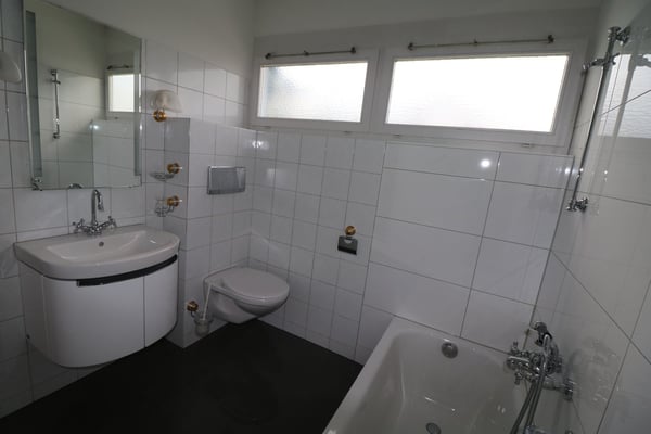 Wunderschöne, helle Parterre-Wohnung direkt beim Flughafen Bern-Belp 19