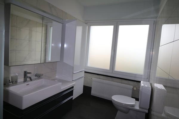 Wunderschöne, helle Parterre-Wohnung direkt beim Flughafen Bern-Belp 16