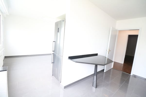 Wunderschöne, helle Parterre-Wohnung direkt beim Flughafen Bern-Belp 7