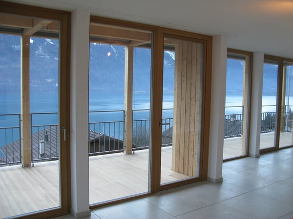 Lichtdurchflutete 3 ½ Zimmerwohnung mit grossem Balkon und traumhafter Seesicht 2