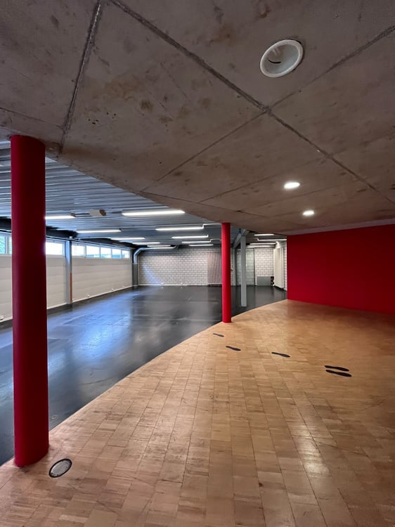 Grosszügiger Gewerberaum in der Industriezone Uetendorf 13