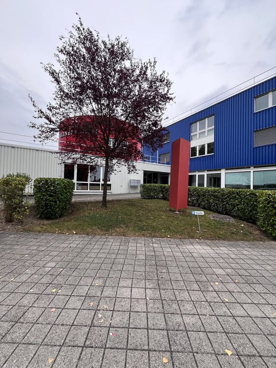 Grosszügiger Gewerberaum in der Industriezone Uetendorf 4
