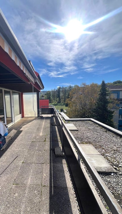 3.5-Zimmer-Attikawohnung mit grosser Terrasse zum Verweilen 13