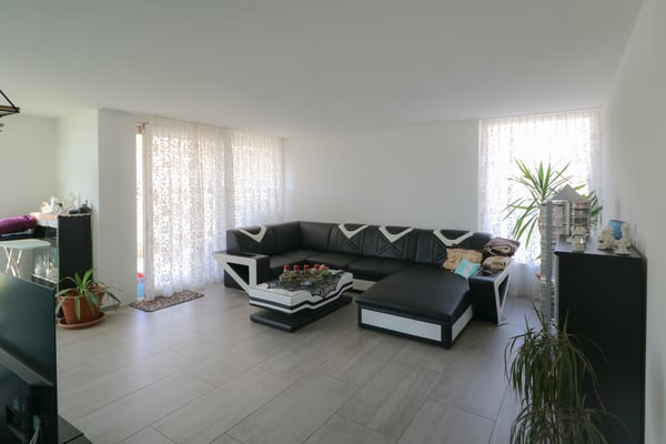 Moderne 1.5 Zi. Wohnung mit schöner Terrrase 2