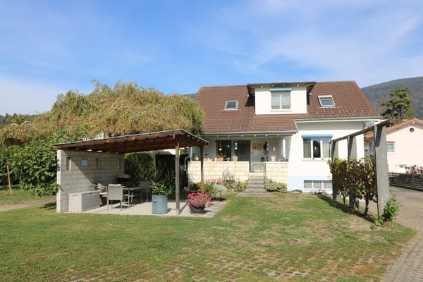 Familienparadies mit XXL-Garten 3