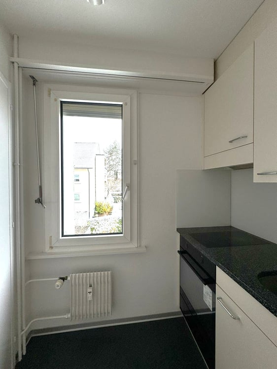 schöne 2.5 - Zimmerwohnung mit Balkon 2