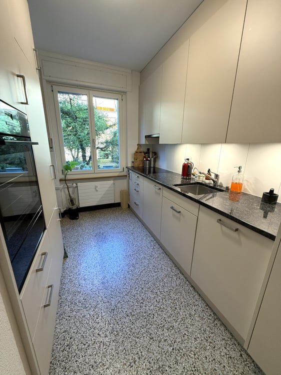 Wunderschöne, helle Altbauwohnung 1