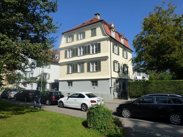 Historische 4 Zimmer-Wohnung in einem Barockhaus 1