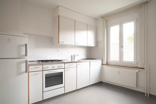 Geräumige, ruhige und renovierte Altbauwohnung mit Balkon 3