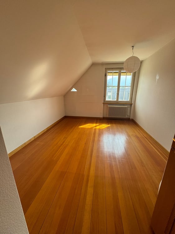 Einfamilienhaus zur Miete in ruhigem Hünibach 2