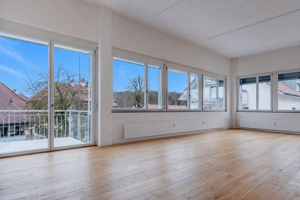 Riesige, ruhige 3.5-Zimmer-Loftwohnung (154m2) im Herzen von Laupen 4