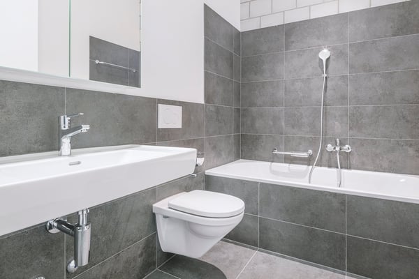 Riesige, ruhige 3.5-Zimmer-Loftwohnung (154m2) im Herzen von Laupen 8