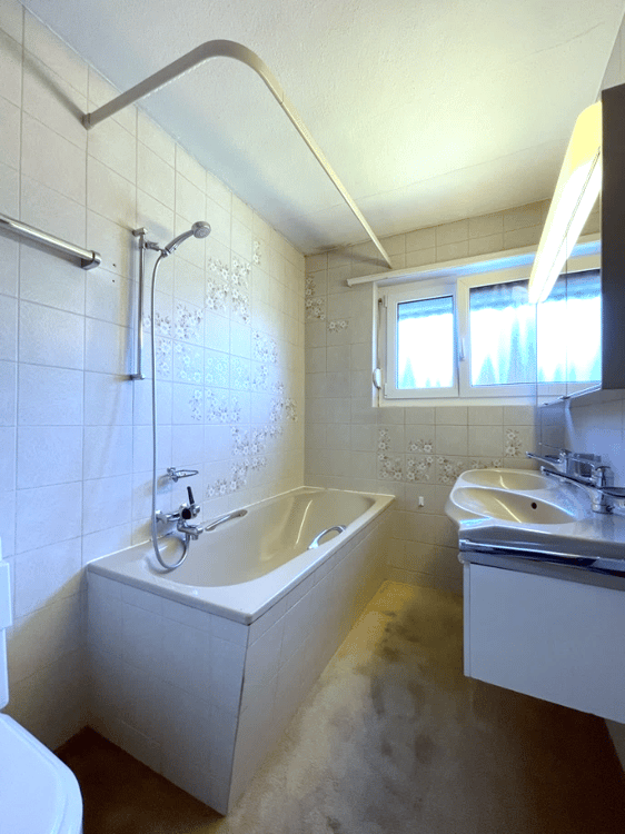 Doppeleinfamilienhaus mit grosser, idyllischer Gartenanlage 22