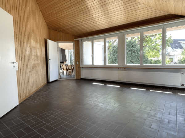 Doppeleinfamilienhaus mit grosser, idyllischer Gartenanlage 11