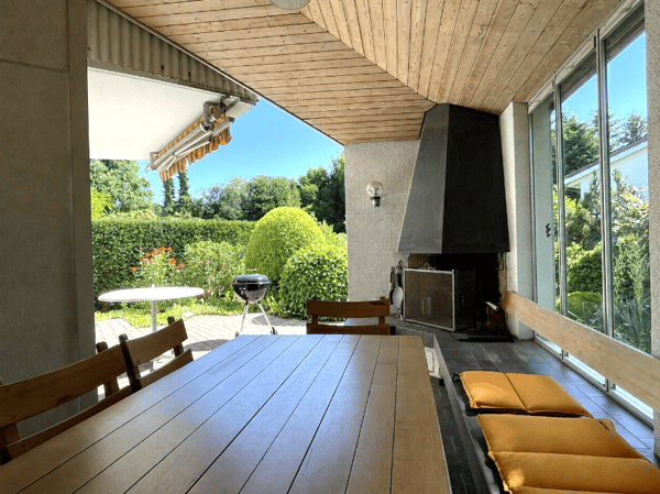 Doppeleinfamilienhaus mit grosser, idyllischer Gartenanlage 9