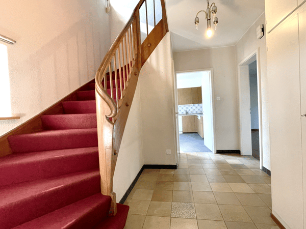 Doppeleinfamilienhaus mit grosser, idyllischer Gartenanlage 17