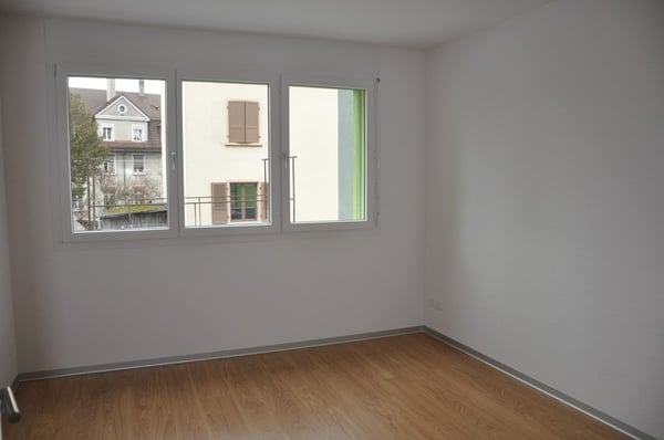 Helle 1.5 Zimmerwohnung mit Balkon 11