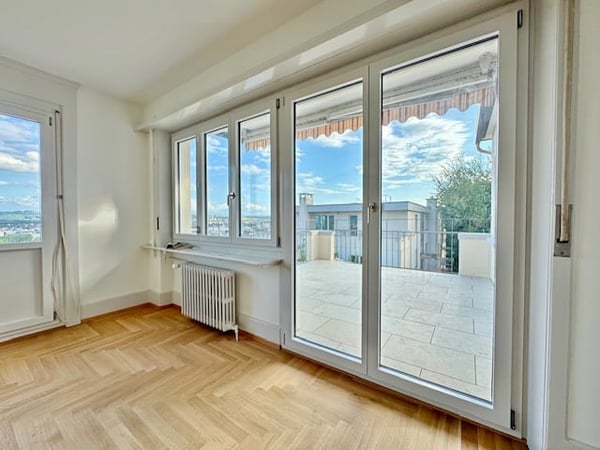 Charmante 1.5-Zimmer-Wohnung mit Terrasse in Biel 14