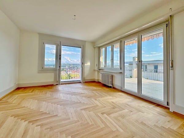 Charmante 1.5-Zimmer-Wohnung mit Terrasse in Biel 13