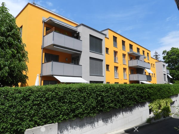 Helle 4.5-Zimmerwohnung mit Balkon in der Nähe des Stadtzentrums 1