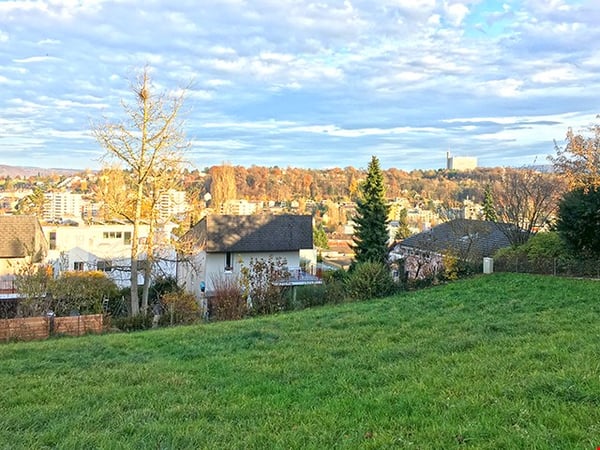 BINNINGEN - EINFAMILIENHAUS AN TOP LAGE - 7 ZIMMER