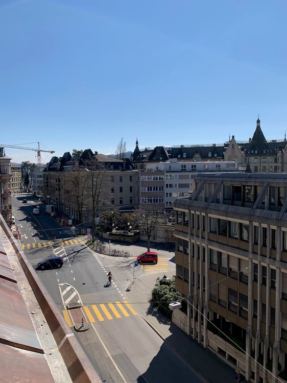 Ein Wohntraum über zwei Etagen – exklusive 1½-Zimmer-Duplex-Wohnung im Herzen von Bern 10