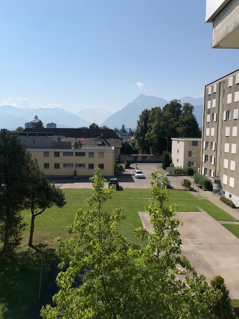 Sonnige 1½-Zimmer-Wohnung mit Bergsicht sucht Mieter! 3