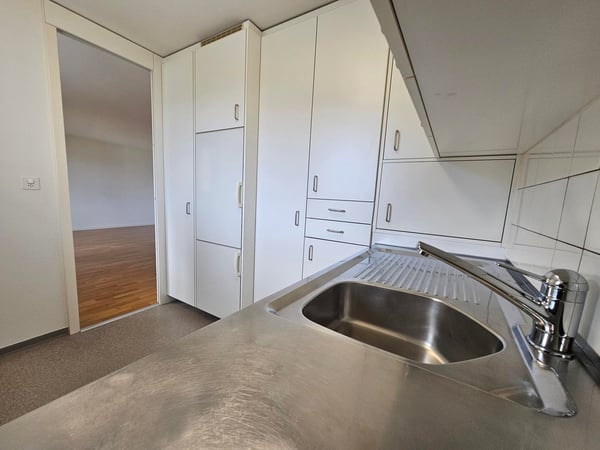 Sonnige 1½-Zimmer-Wohnung mit Bergsicht sucht Mieter! 11