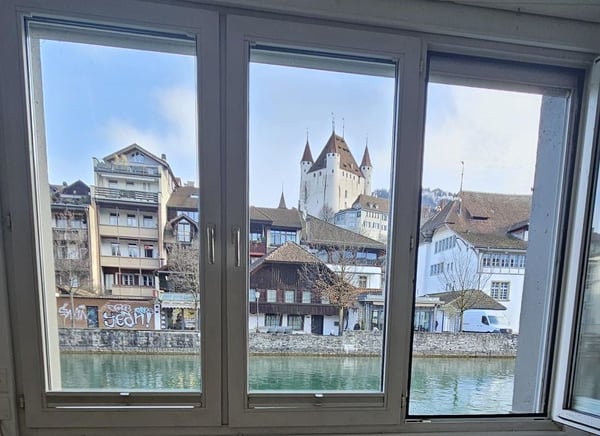 Zu vermieten Ladenfläche im Bälliz mit Sicht aufs Schloss Thun 4