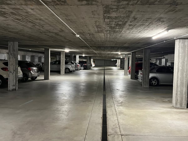 Einstellhallenplätze zu vermieten an der Mattenstrasse in Thun. 1