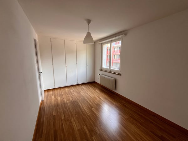 Sonnige 4-Zimmer-Wohnung mit Balkon in Thun 6