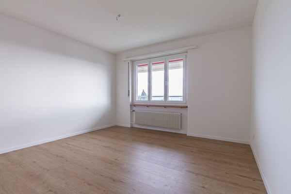 Renovierte 1.5-Zimmer-Wohnung mit Balkon und toller Aussicht in Grenchen 13