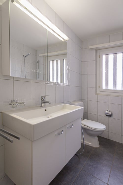 Renovierte 1.5-Zimmer-Wohnung mit Balkon und toller Aussicht in Grenchen 8