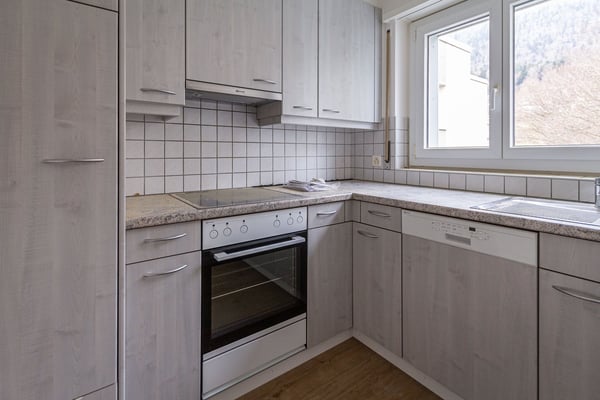 Renovierte 1.5-Zimmer-Wohnung mit Balkon und toller Aussicht in Grenchen 6