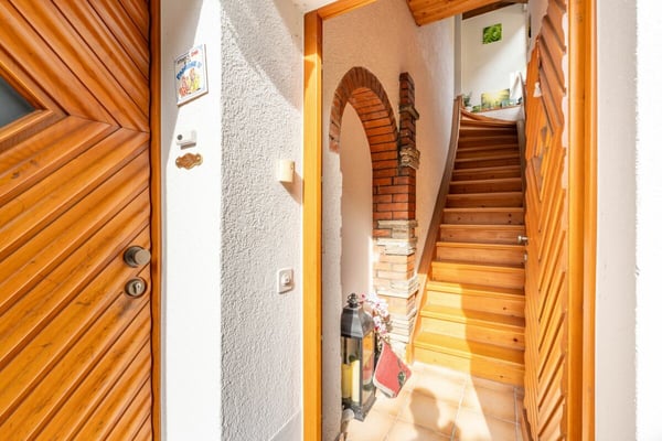 Charmante 3.5-Zimmer Dachwohnung mit herzlicher Seesicht, Terrasse und Südbalkon 14