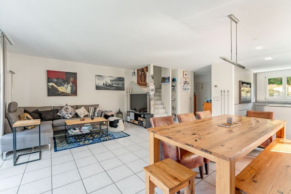 Familienfreundlich und topgepflegtes Doppeleinfamilienhaus 3