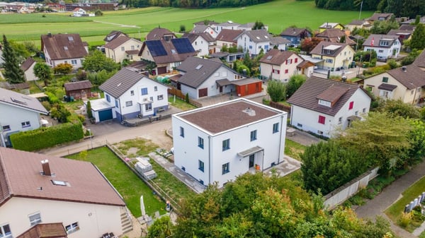 Modernisiertes 5.5-Zimmer Einfamilienhaus mit Ausbau nach Wunsch 2