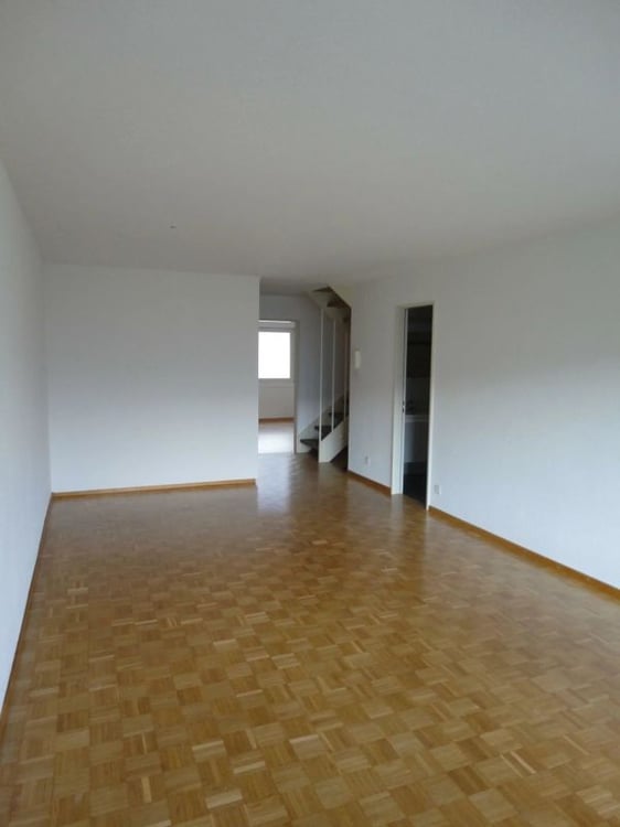 Zentral gelegene 3.5 Zimmer- Maisonettewohnung 2